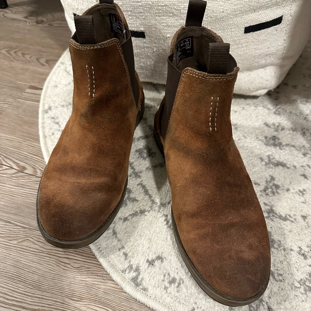 Clarks Bushacre Tan Suede Chelsea Boot - Men’s 7